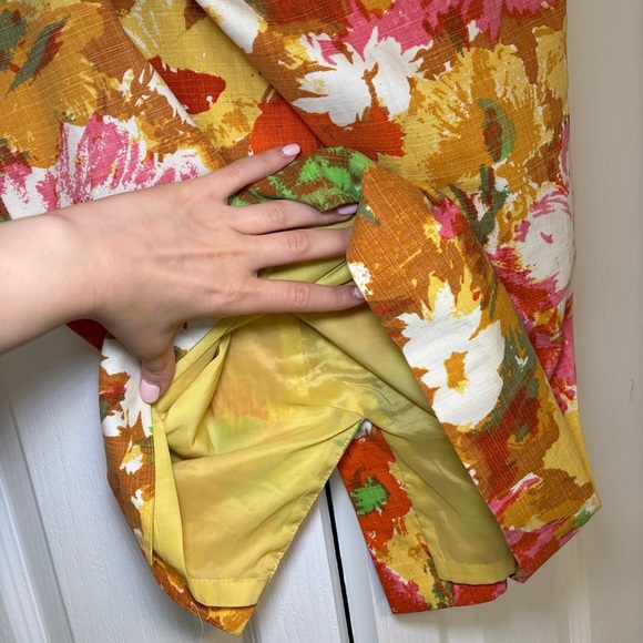 Talbots - Formal Feminine Business Casual Floral Print Women's Skirt in Size 8 - Picture 7 of 11